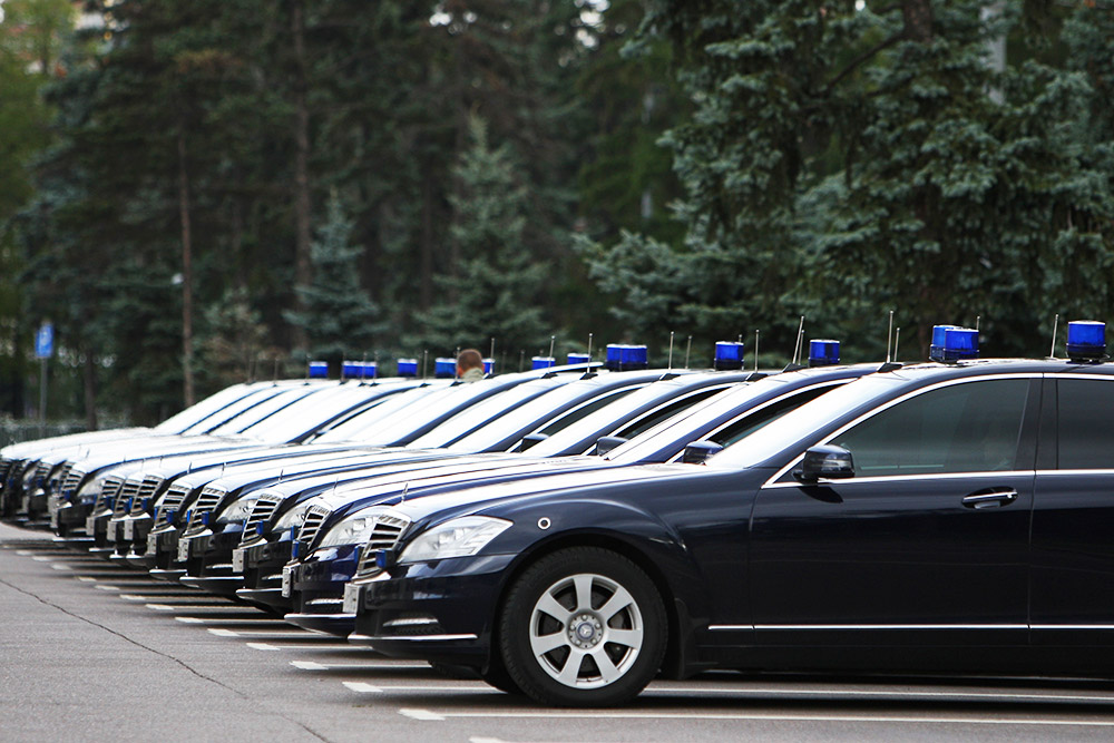 Чиновникам запретили покупать автомобили с мощностью более 200 л.с.